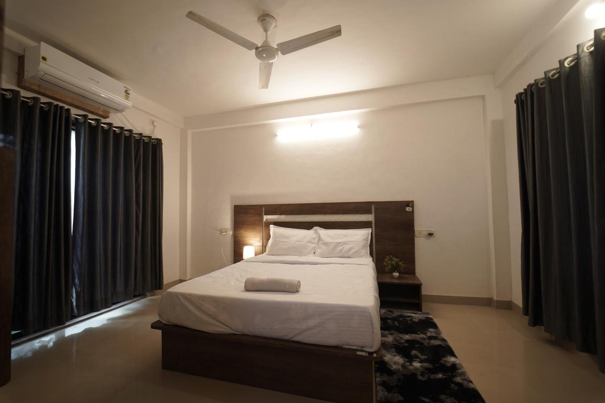 Ananya Ac Luxury Ll 3bhk Ll Private Ll With Swimming Pool Ll Villa *