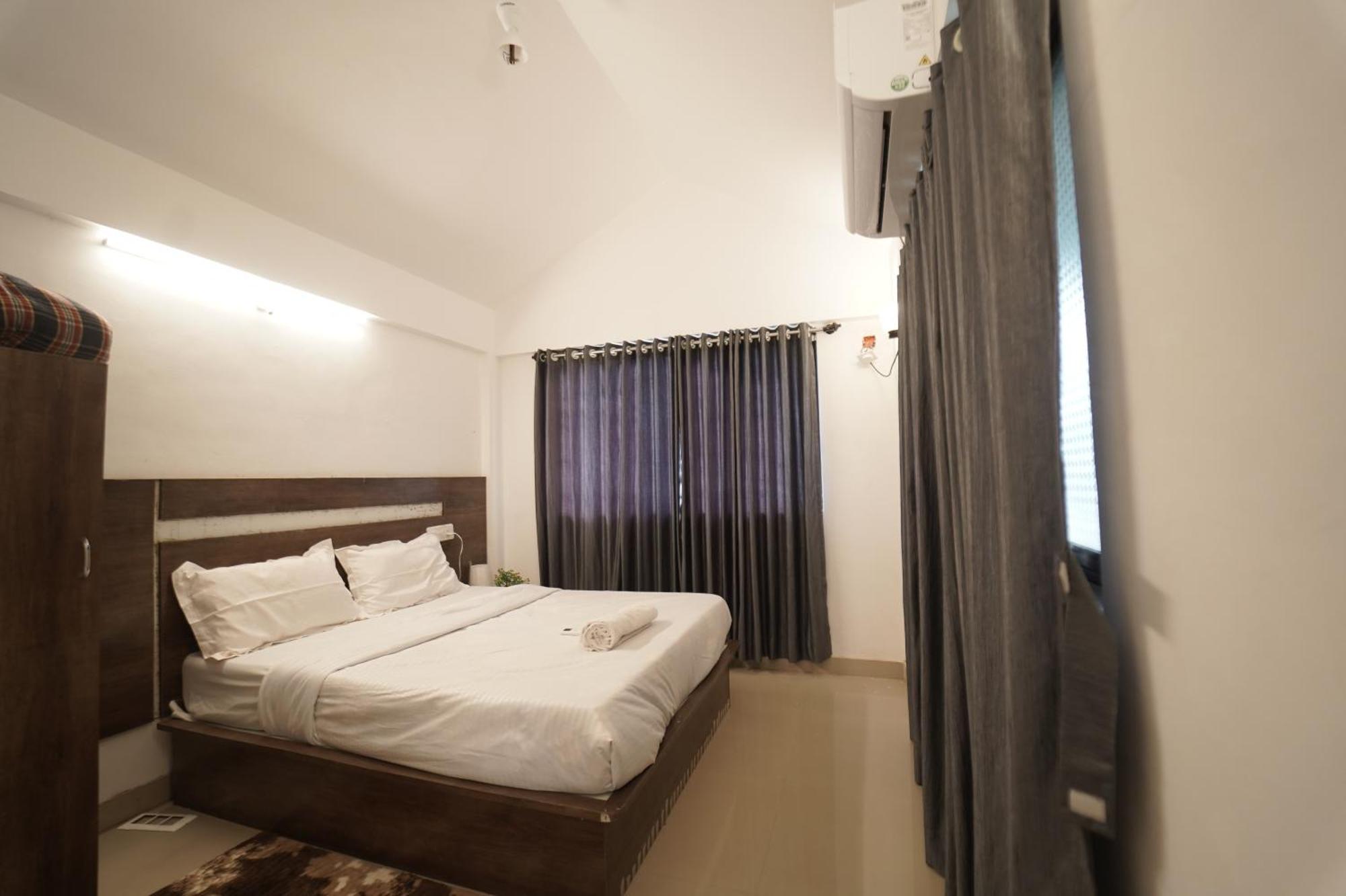 Ananya Ac Luxury Ll 3bhk Ll Private Ll With Swimming Pool Ll Villa *